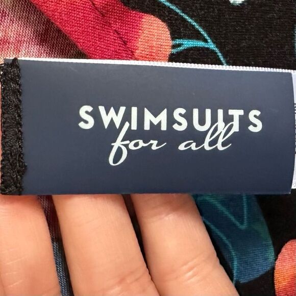 Swimsuits For All Hawaiian Floral Strappy Swimsuit Cover Up - Picture 8 of 8